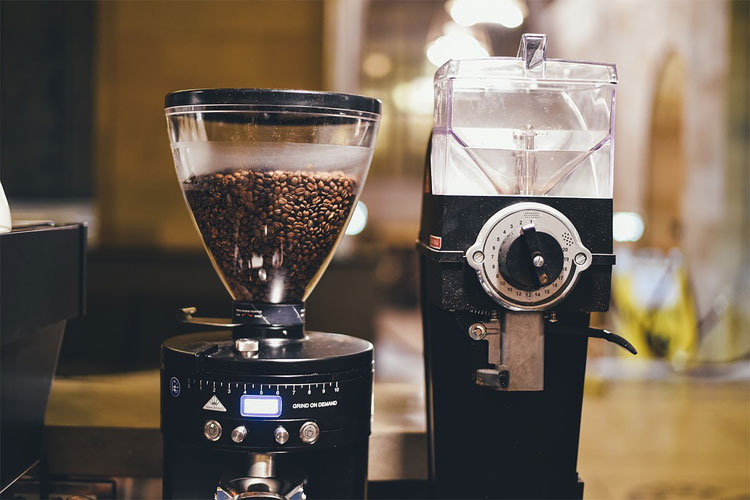 machine-à-café-dosette-machine-à-café-expresso-machine-à-café-nespresso-machine-à-café-dolce-gusto-machine-à-café-conforama-machine-à-café-carrefour-machine-à-café-professionnelle-machine-à-café-senseo-machine-à-café-moulu-café-expresso-cafetière-semi-automatique-nespresso-soldes-2020-achat-cafetière-nespresso-nespresso-essenza-mini-xn1108-machine-à-café-dosette-pas-cher